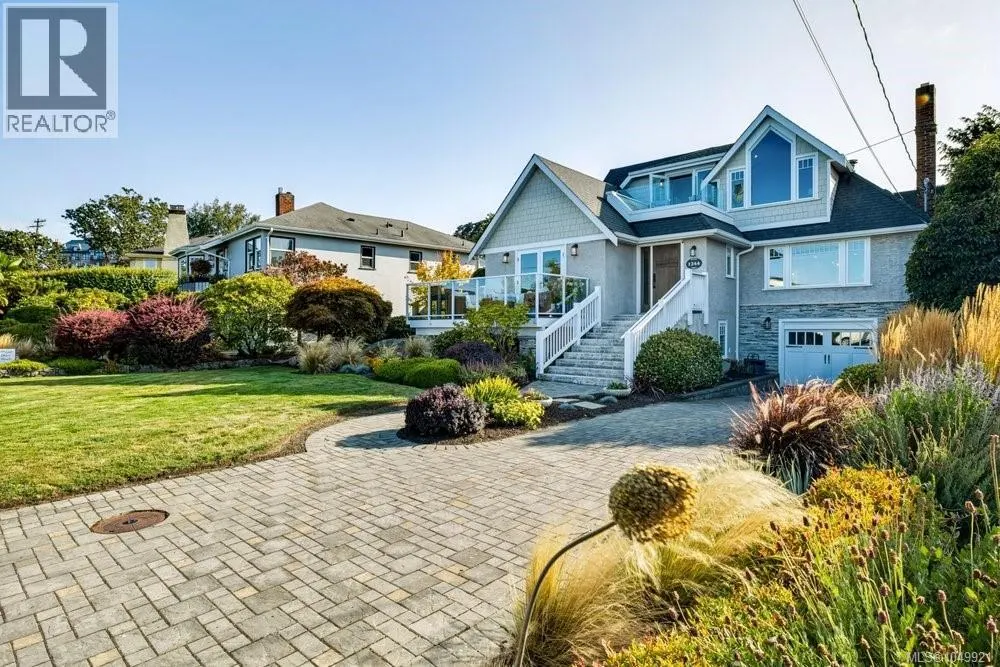 1244 Beach Dr