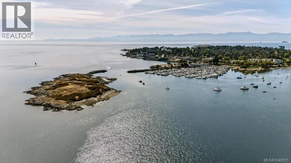 1244 Beach Dr