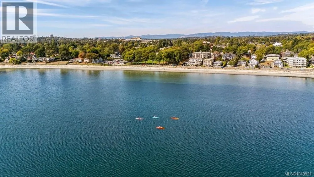 1244 Beach Dr