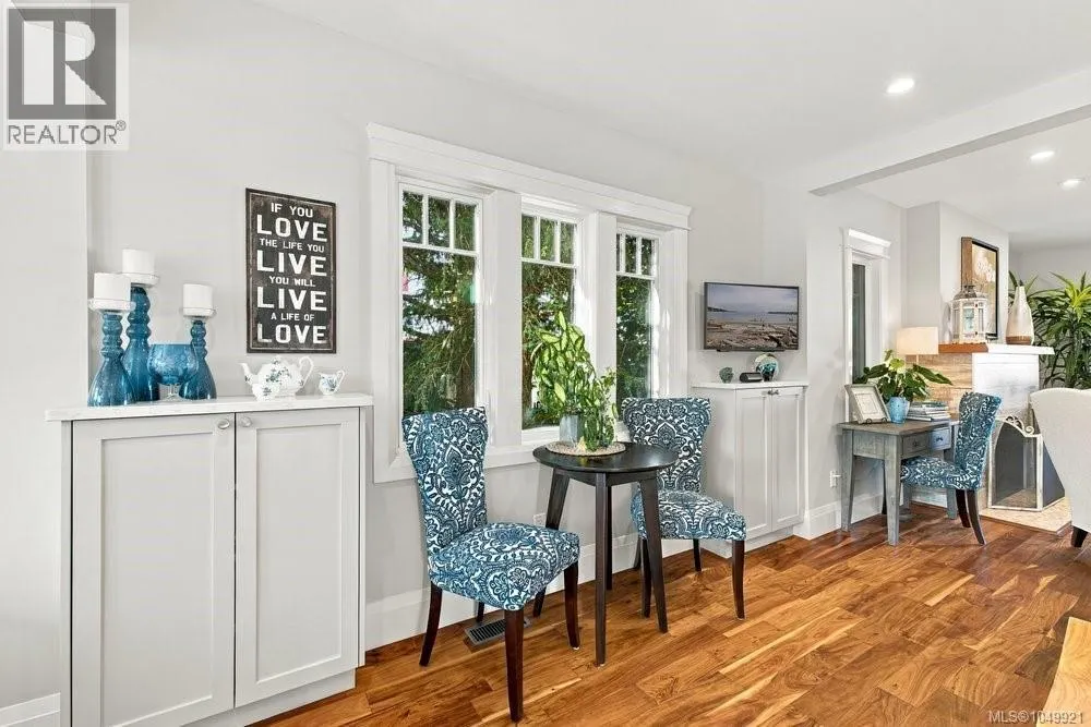 1244 Beach Dr
