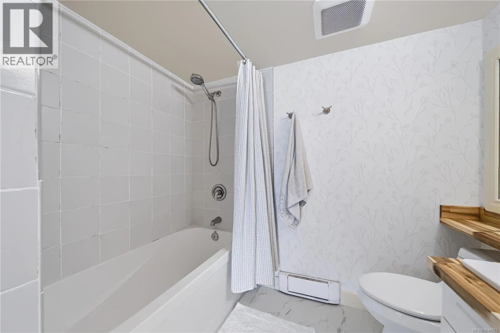 212 4965 Vista View Cres