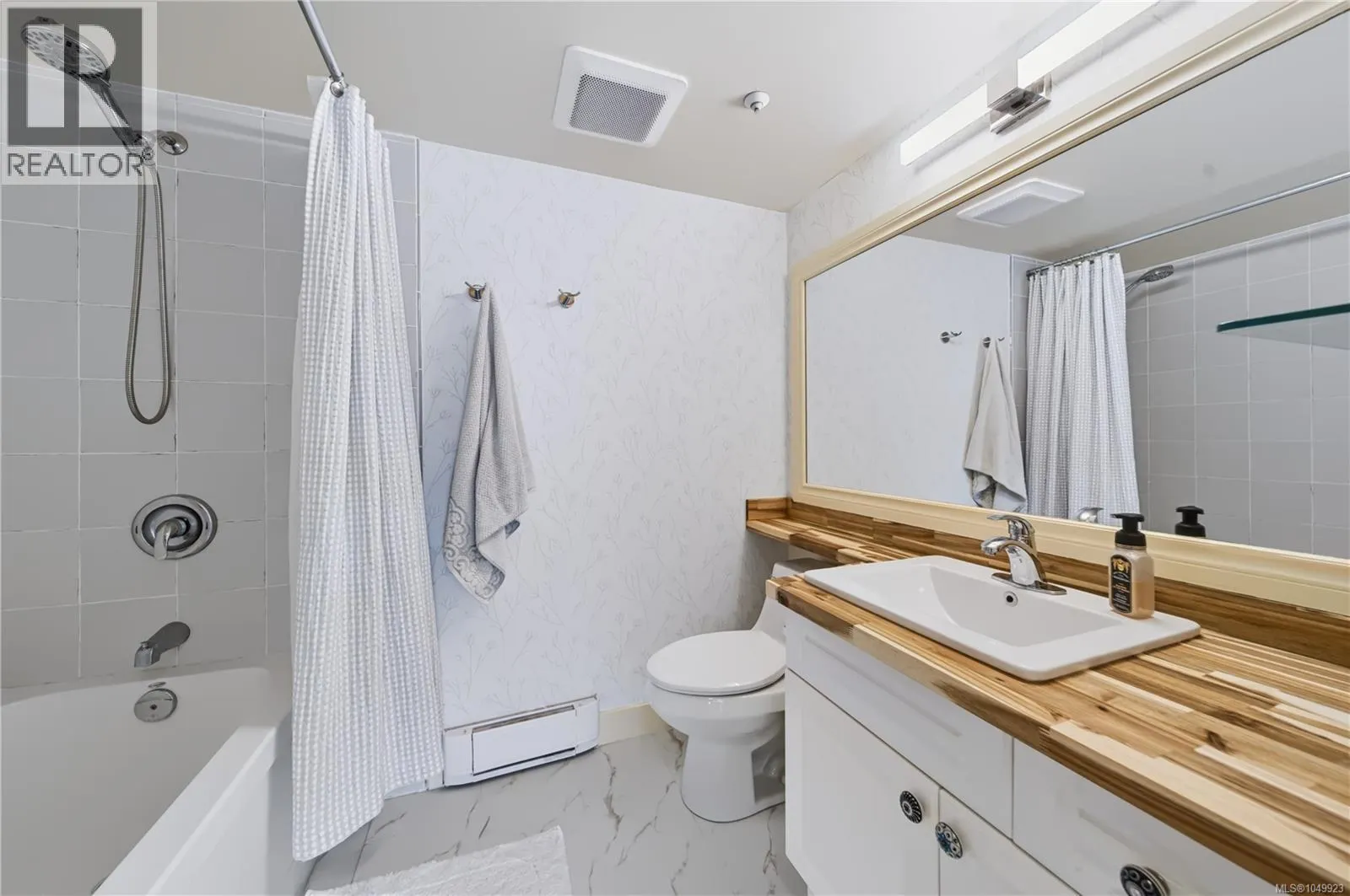 212 4965 Vista View Cres