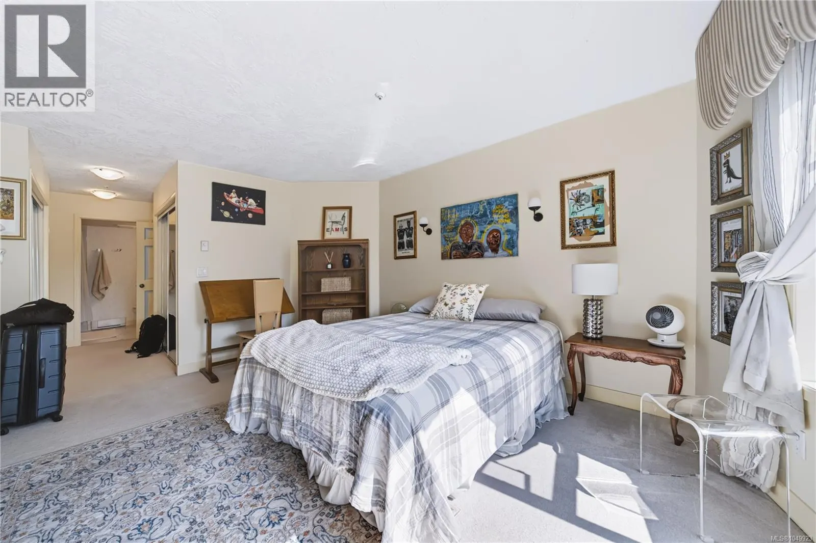 212 4965 Vista View Cres