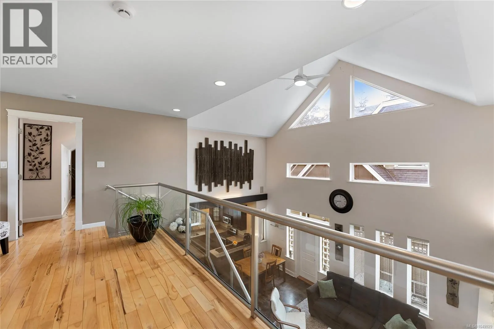 4151 Quadra St