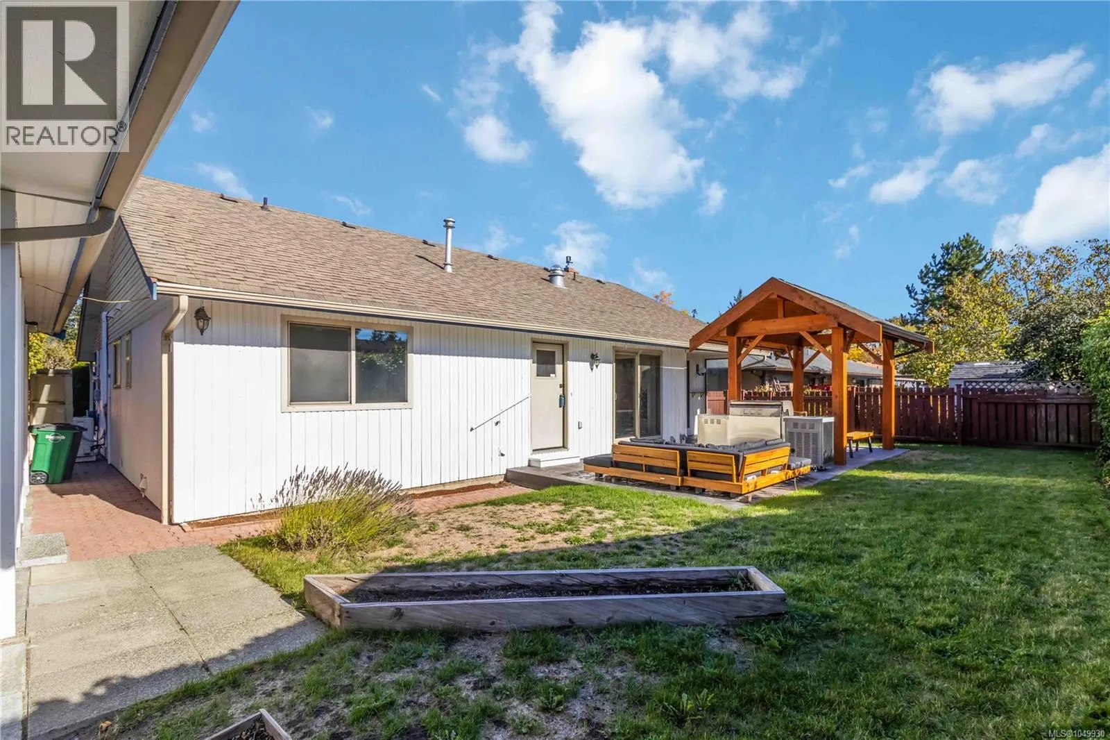 711 Miller Ave