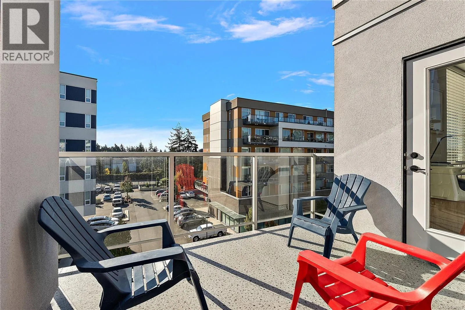 408 950 Whirlaway Cres