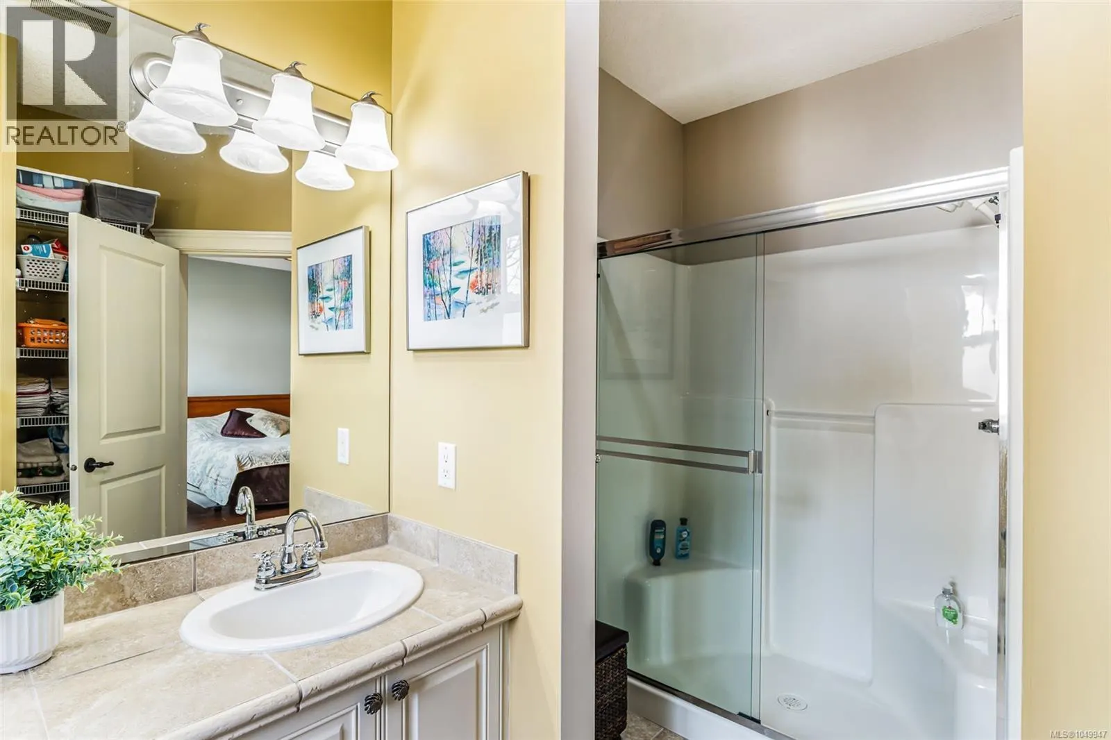 421 Poets Trail Dr