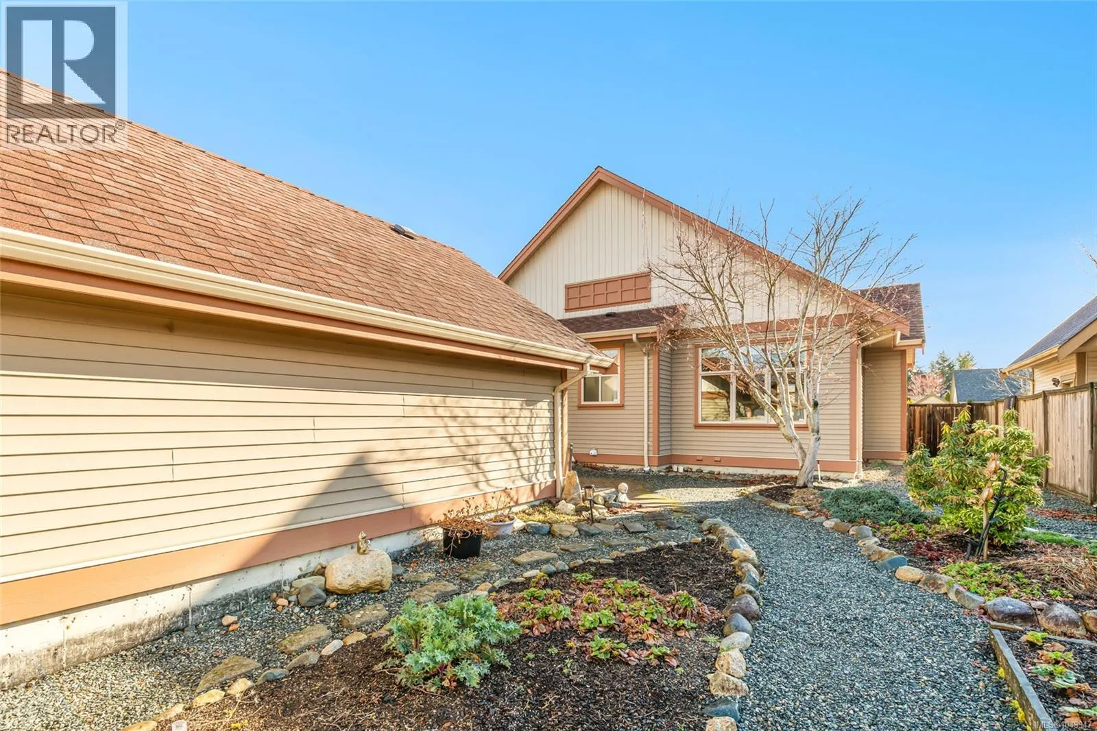 421 Poets Trail Dr