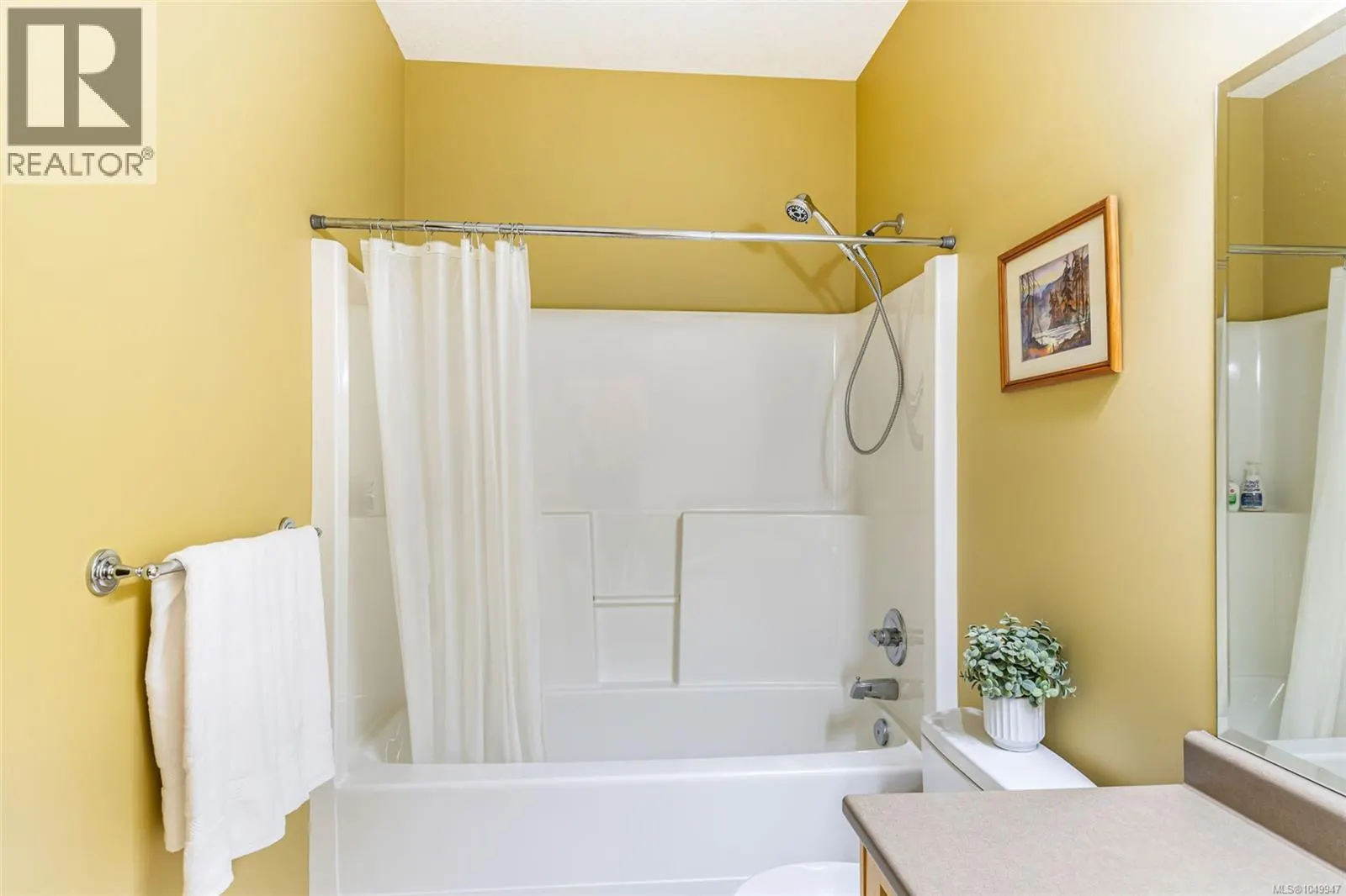 421 Poets Trail Dr