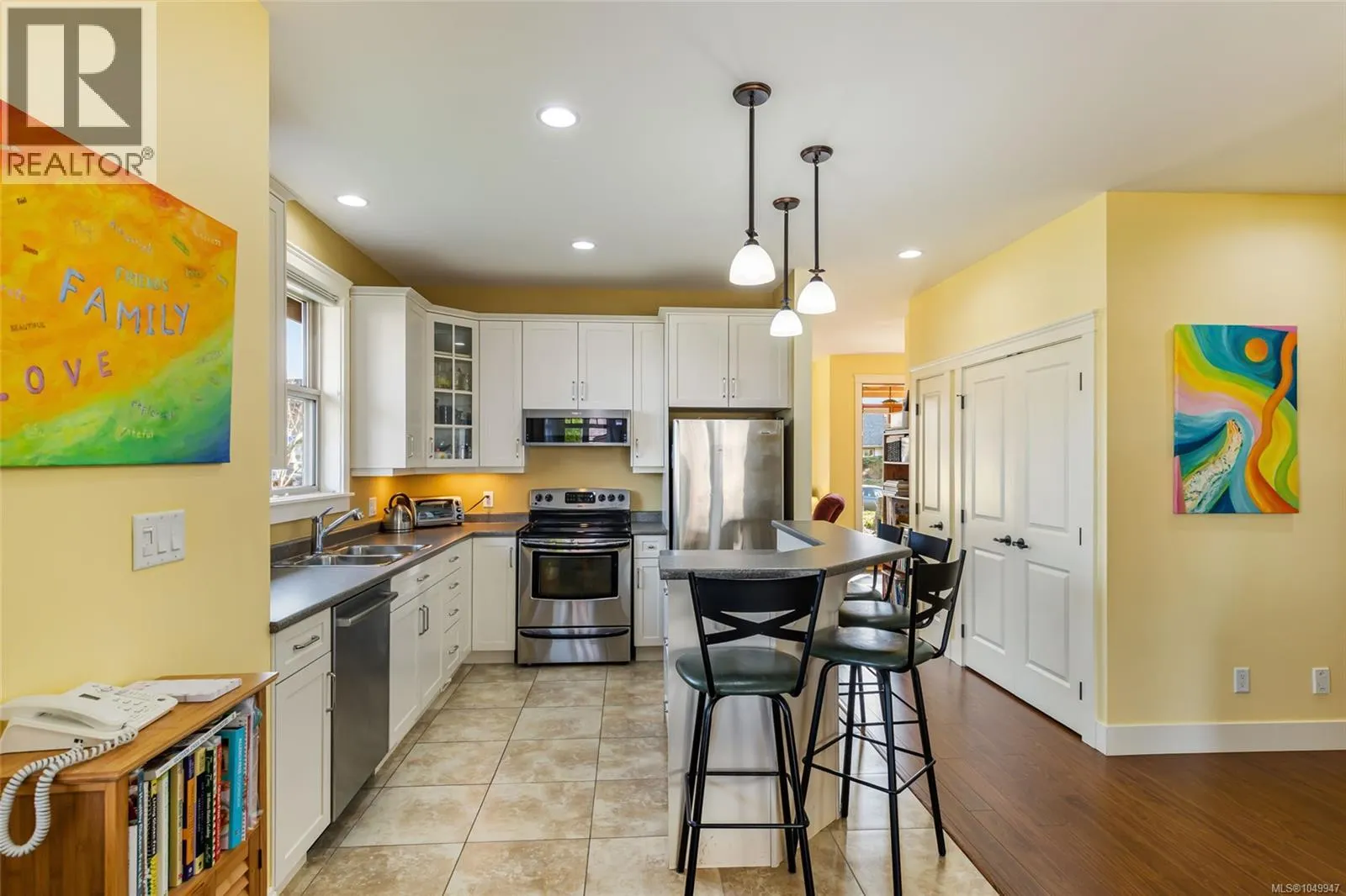 421 Poets Trail Dr