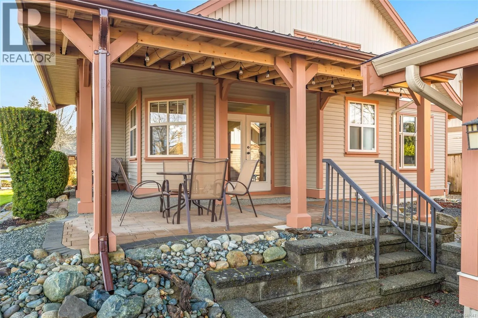 421 Poets Trail Dr