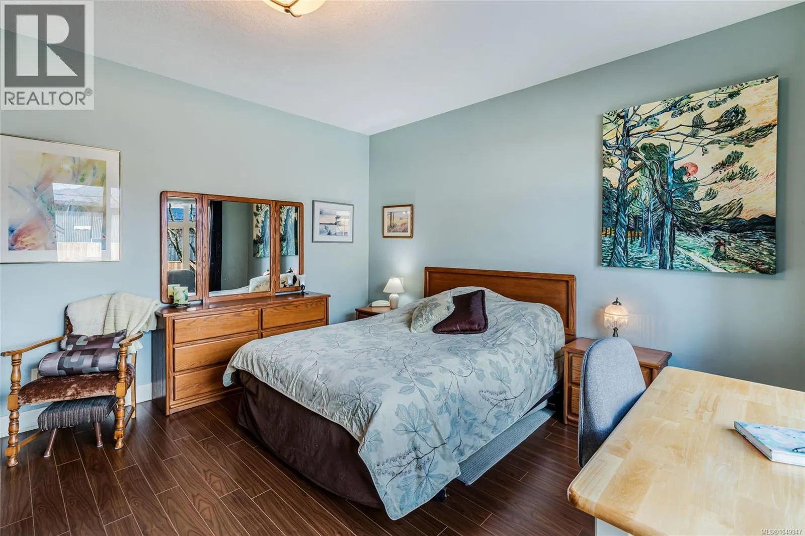 421 Poets Trail Dr