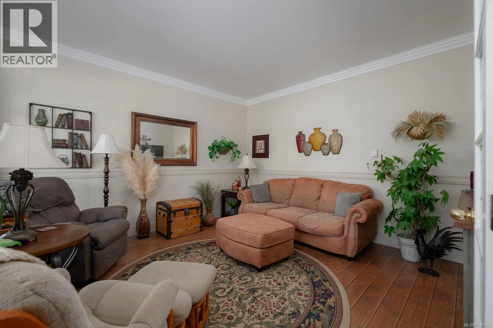 1085 Tara Cres