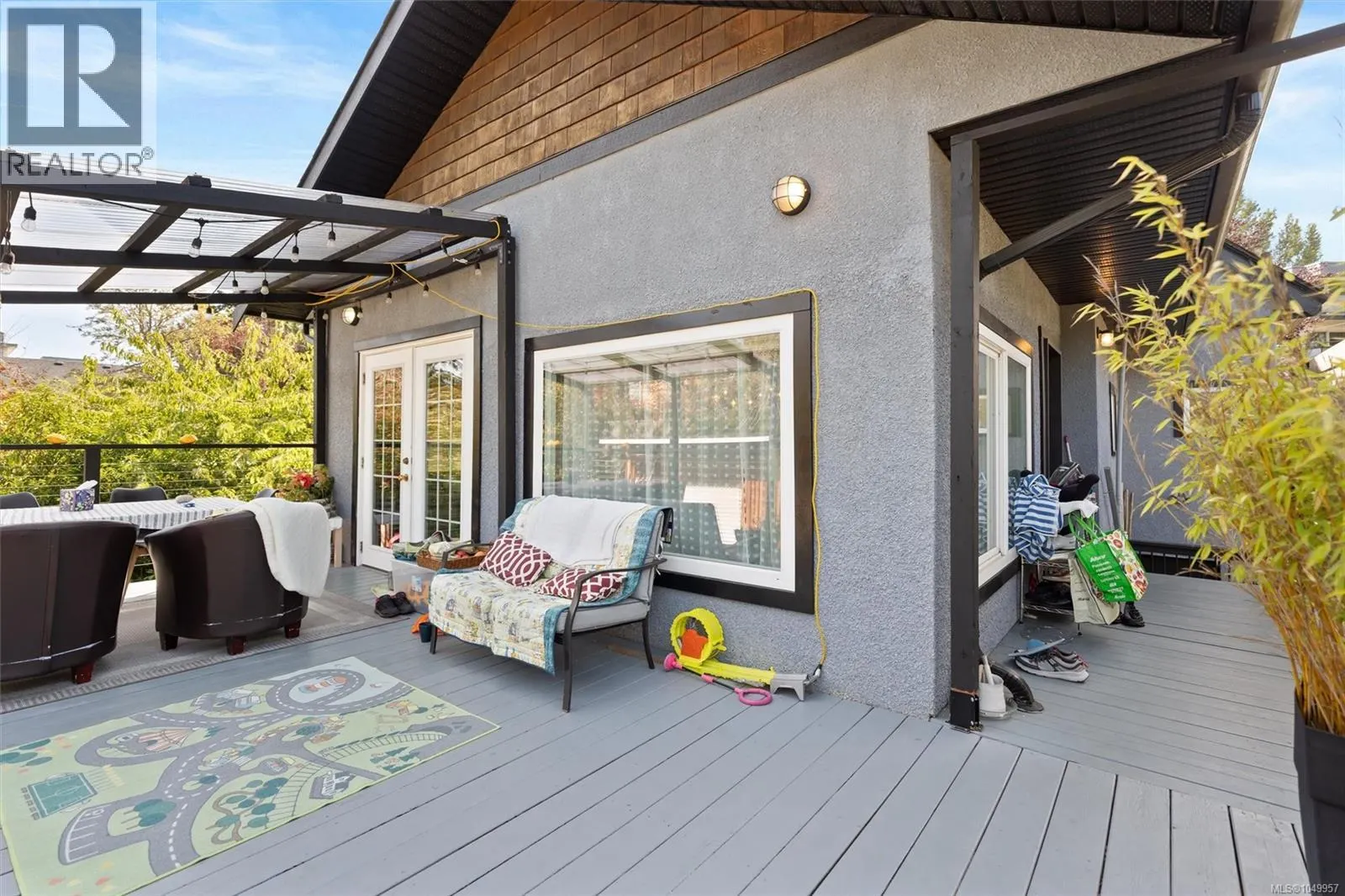 1746 Pembroke St