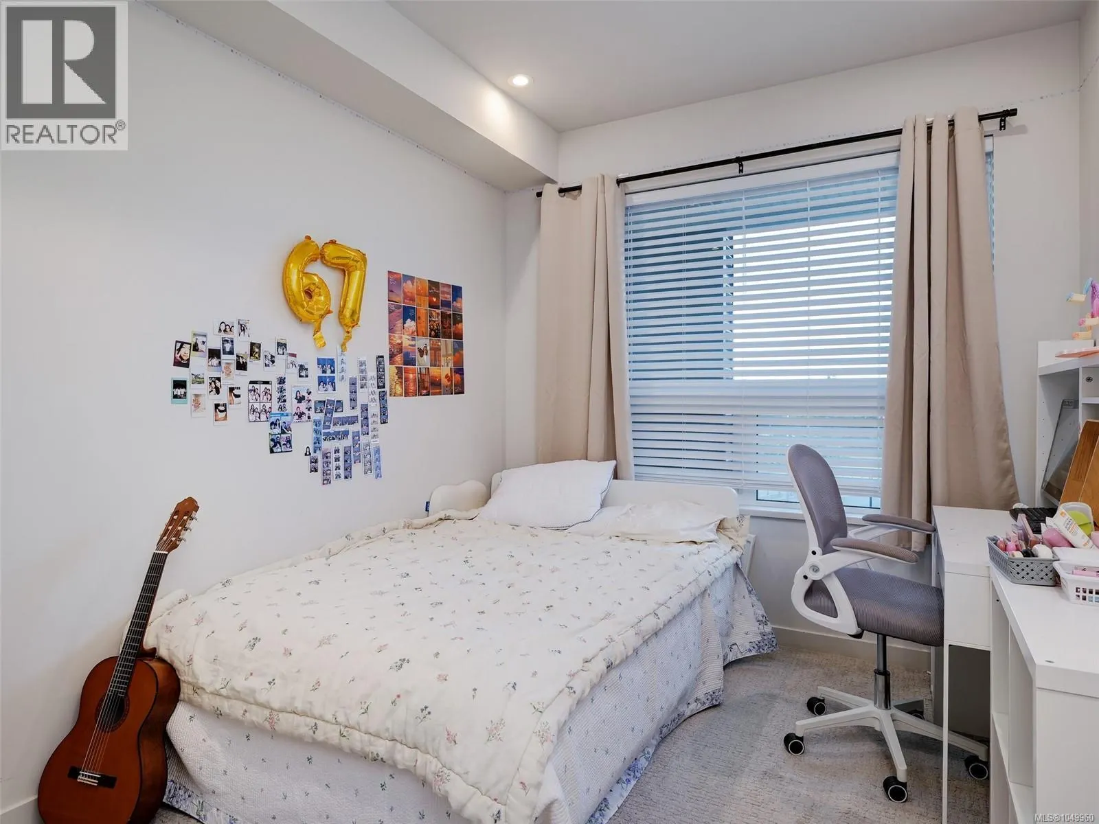 310 958 Pharoah Mews