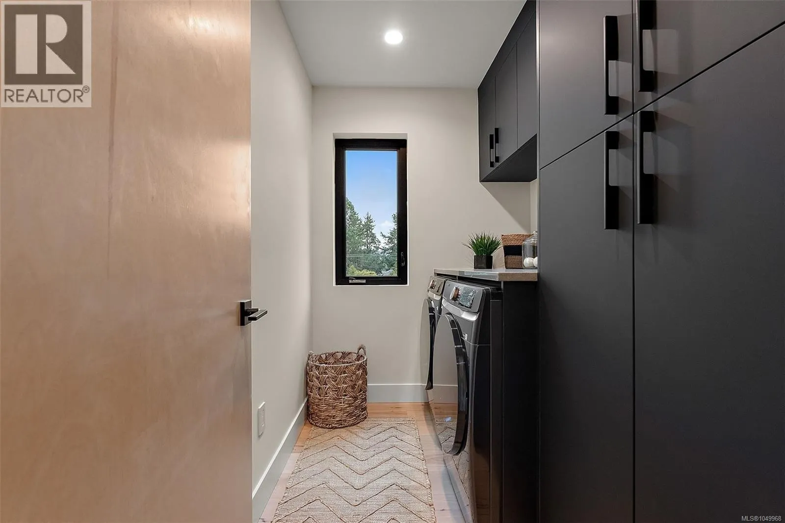 1 2215 Greenlands Rd