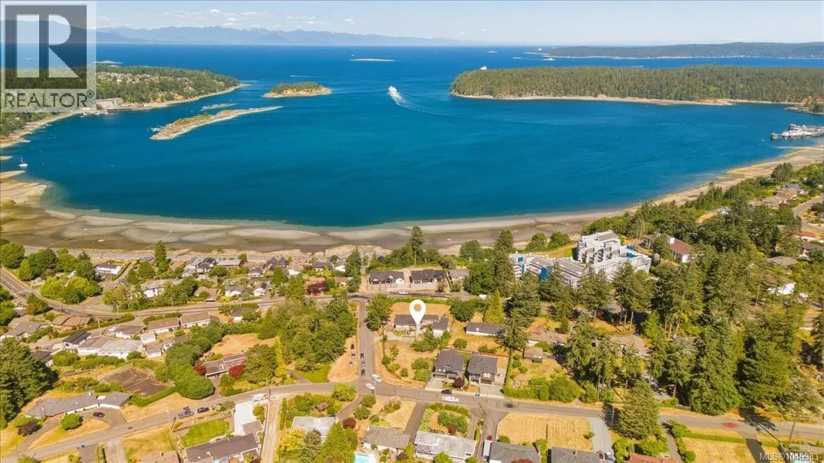 2565 Departure Bay Rd