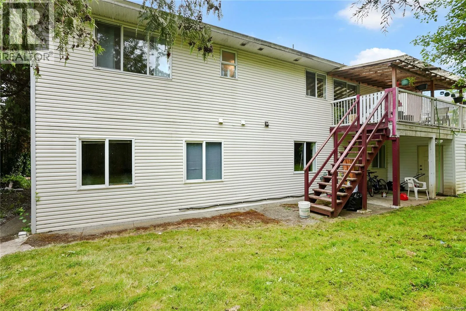 877 Admirals Rd