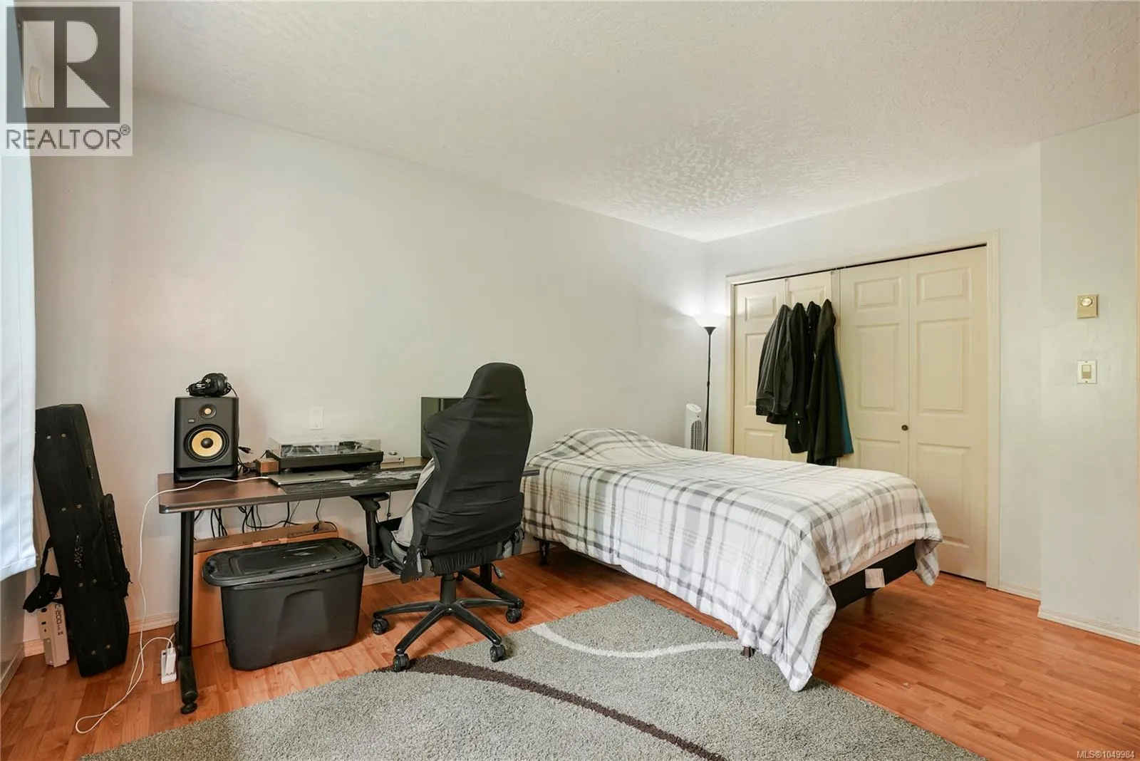 877 Admirals Rd