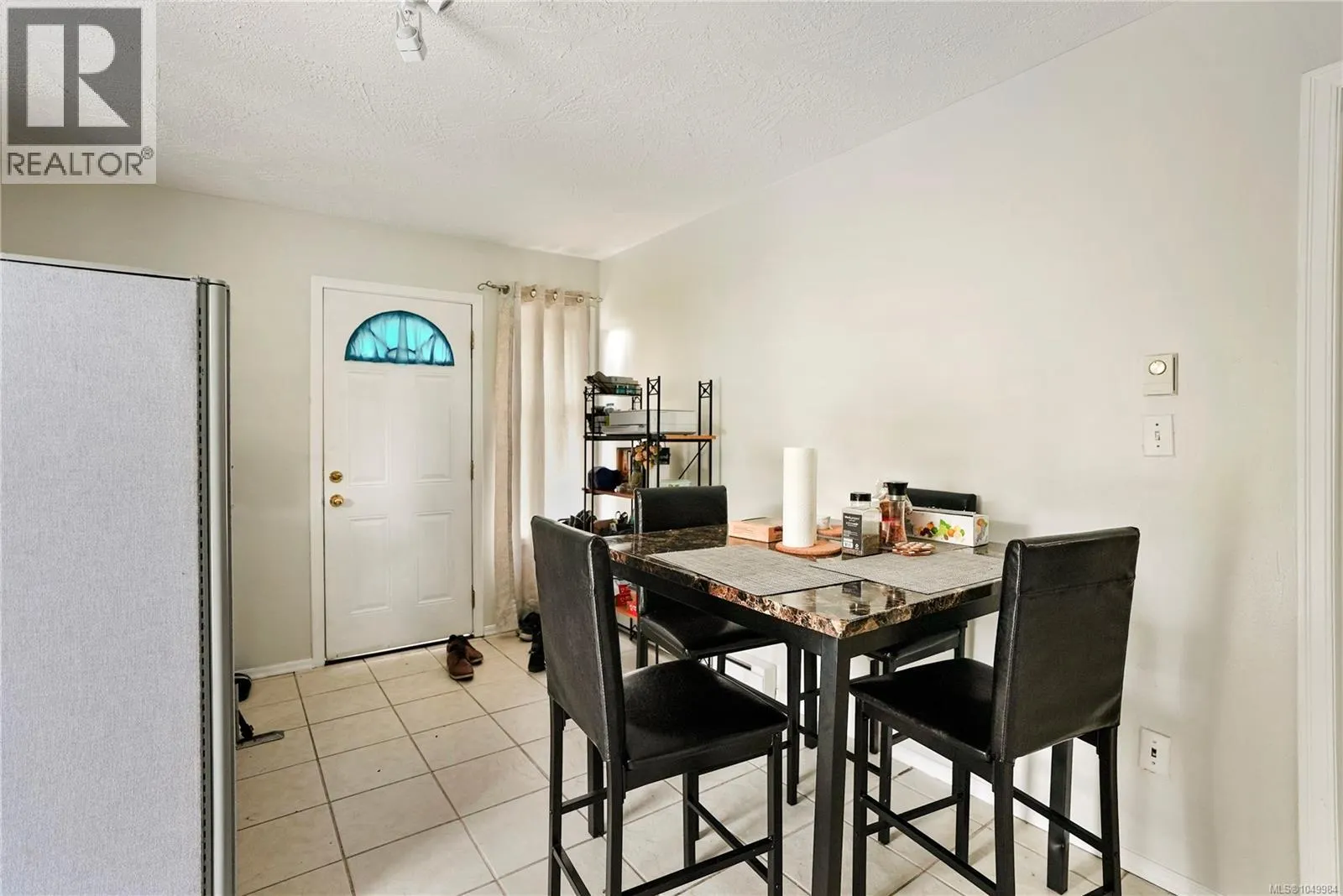 877 Admirals Rd
