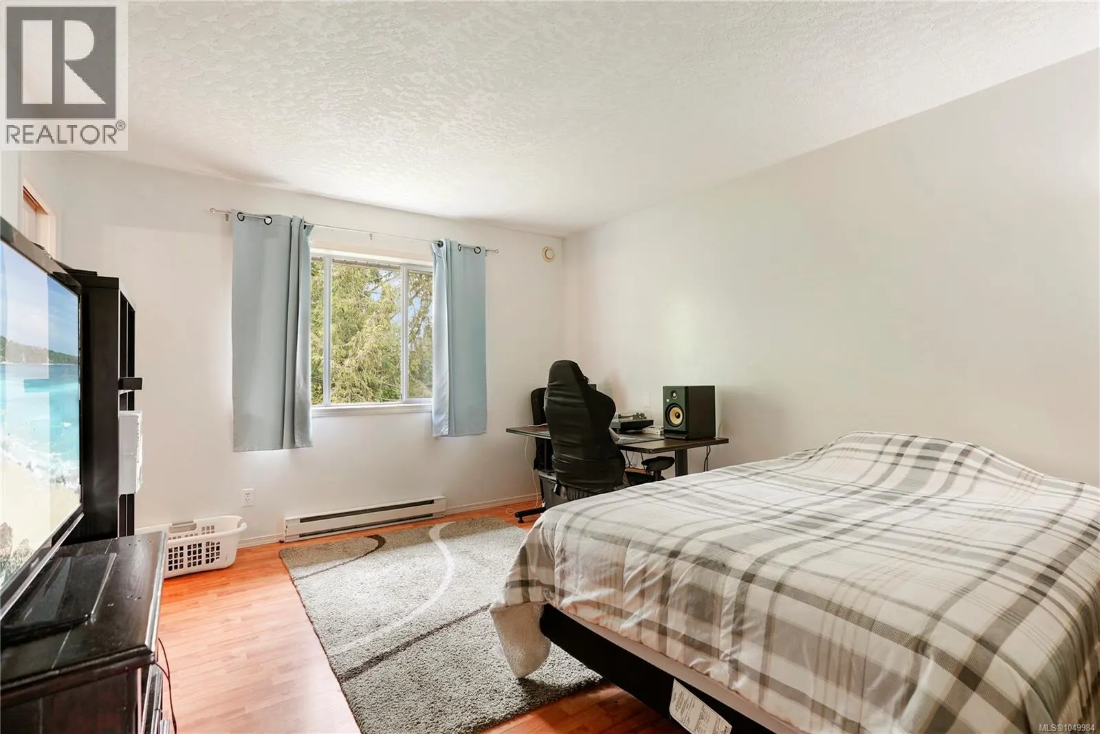 877 Admirals Rd
