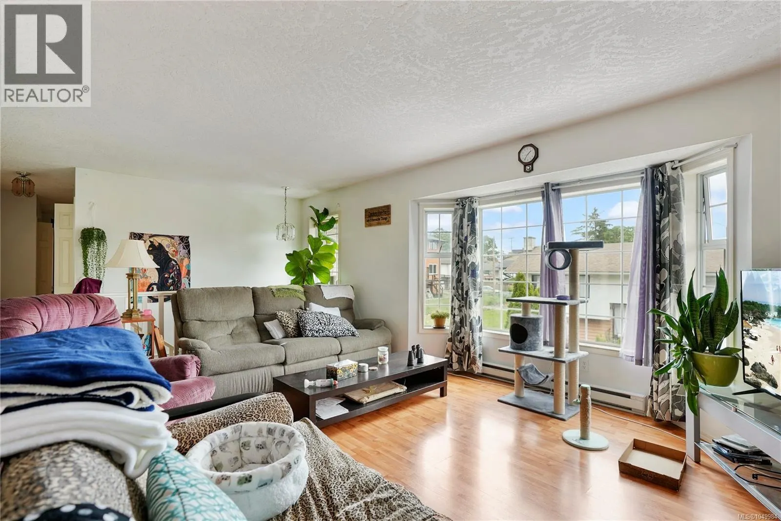 877 Admirals Rd