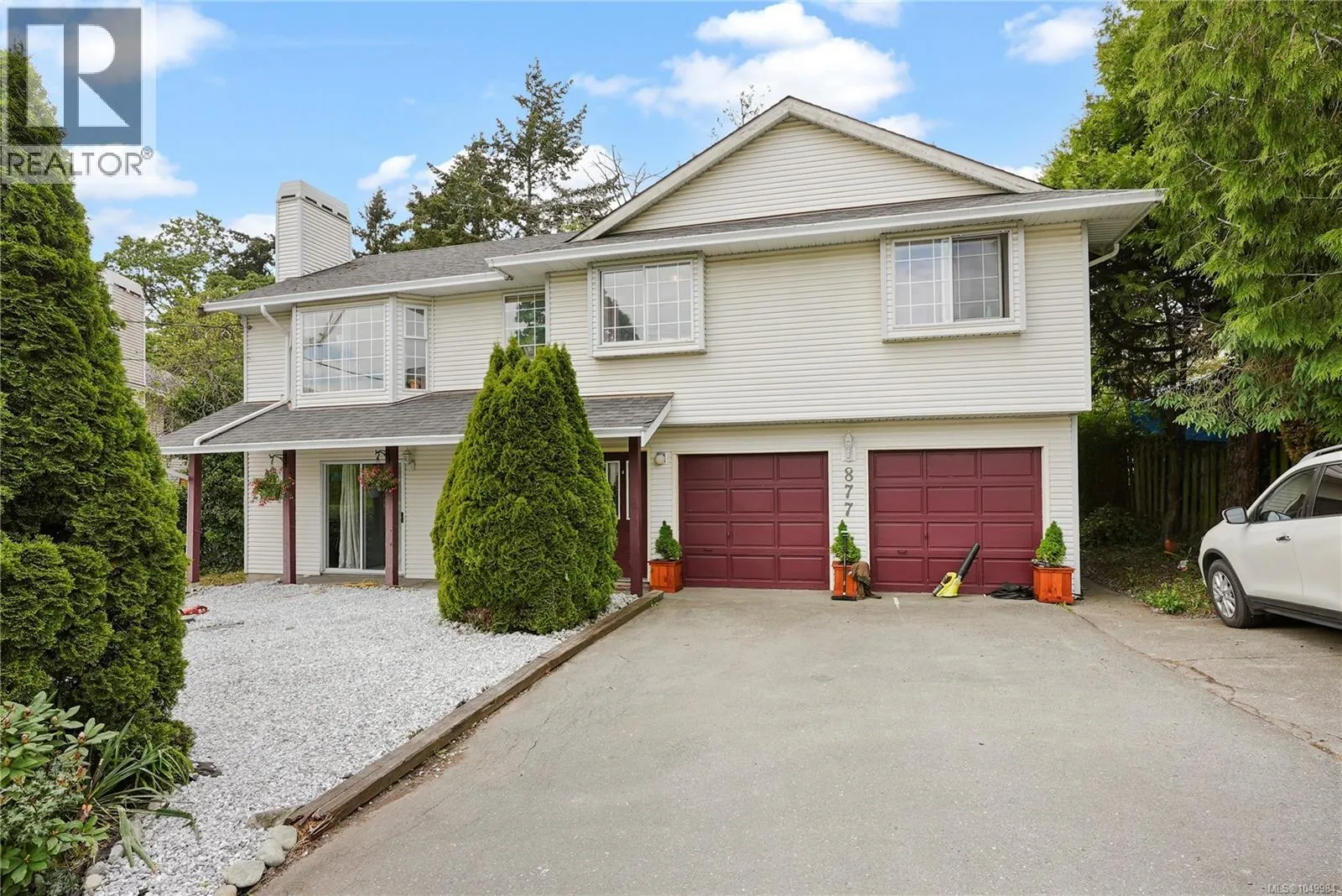 877 Admirals Rd