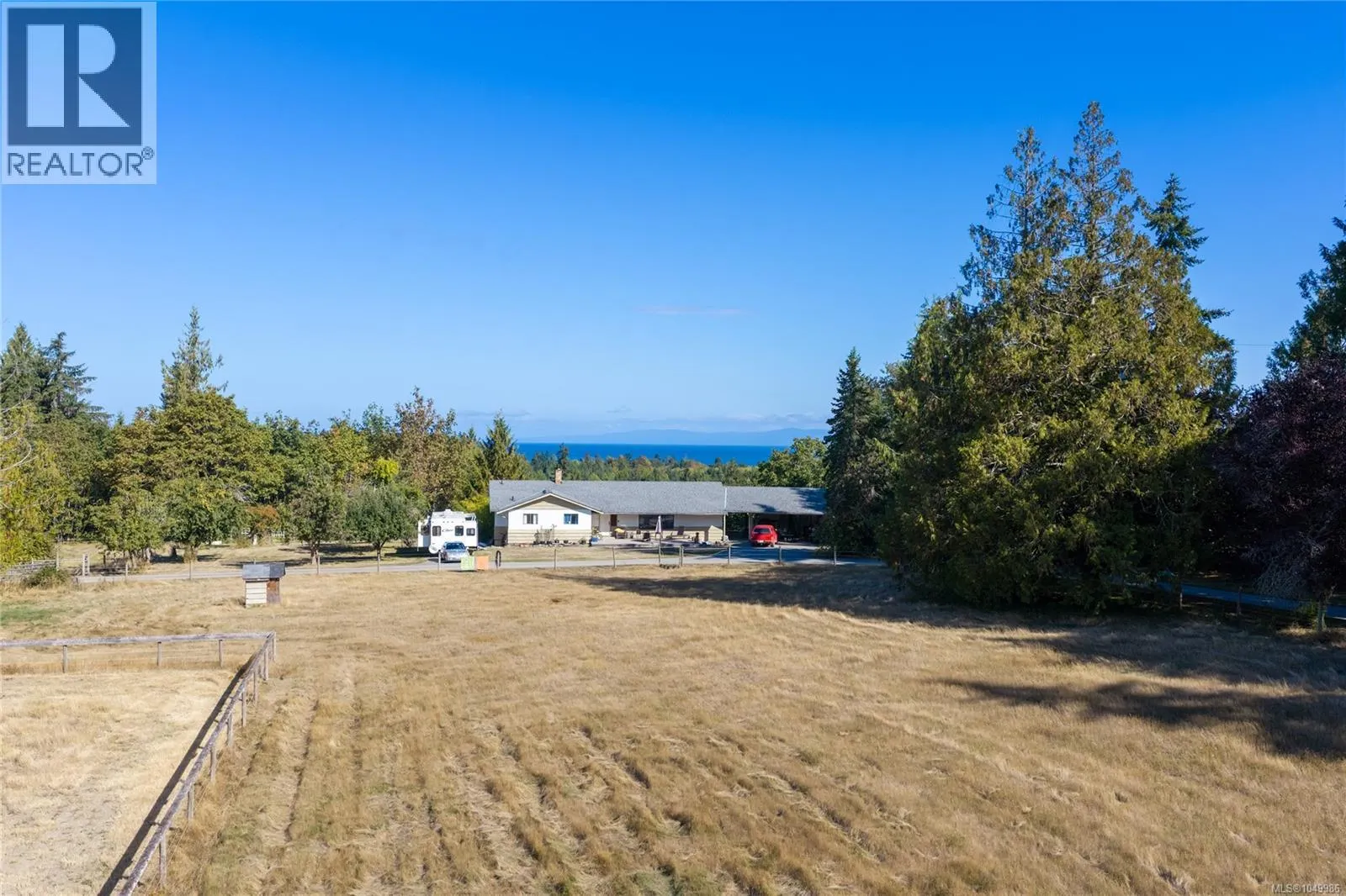 899,875 Andreef Rd