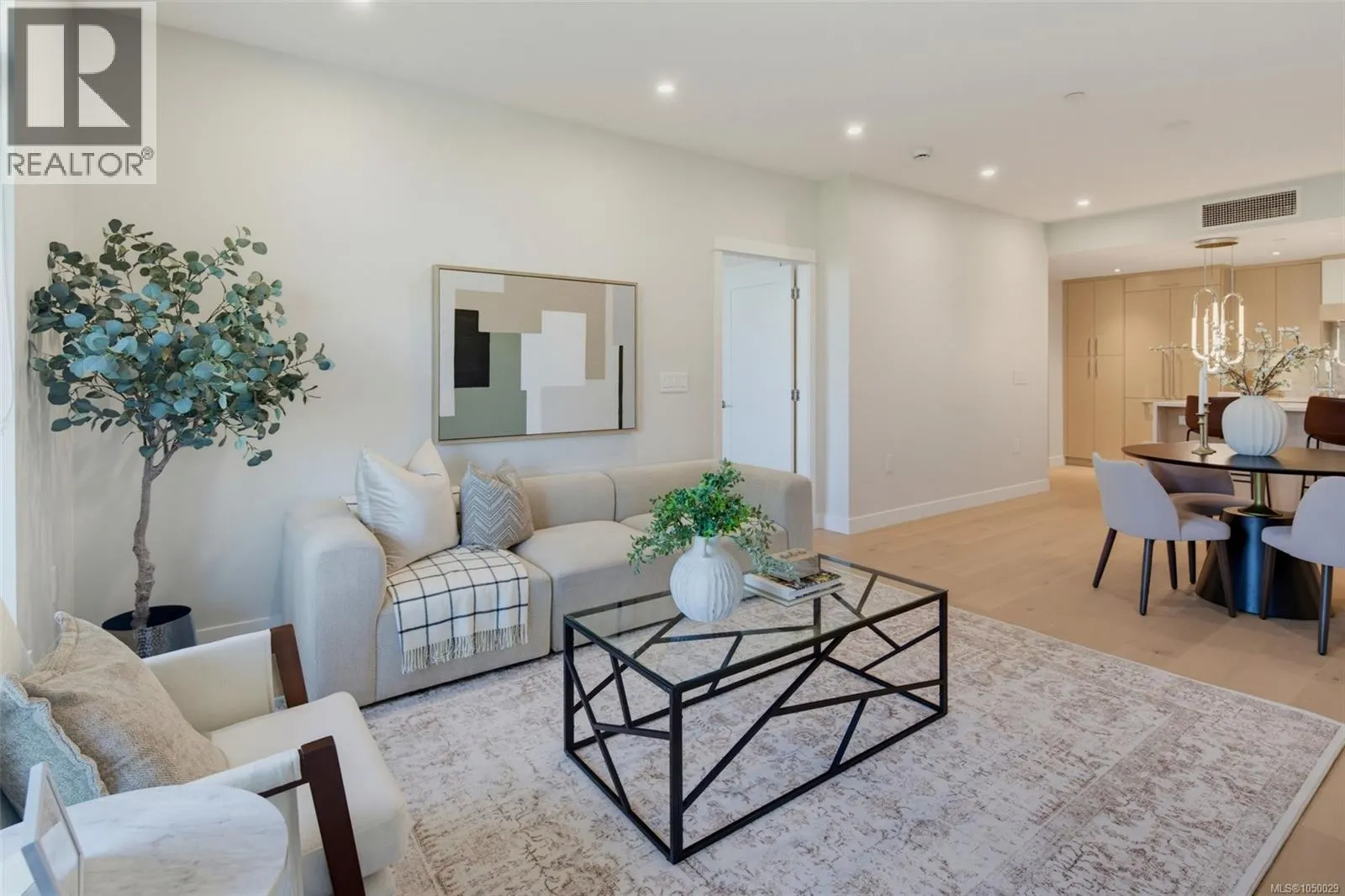 201 5229 Cordova Bay Rd