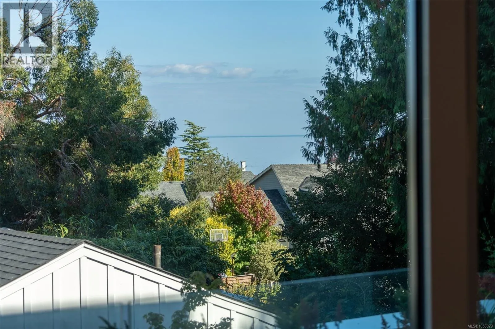 201 5229 Cordova Bay Rd