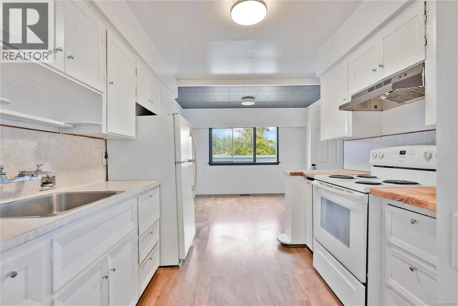 552 Davida Ave