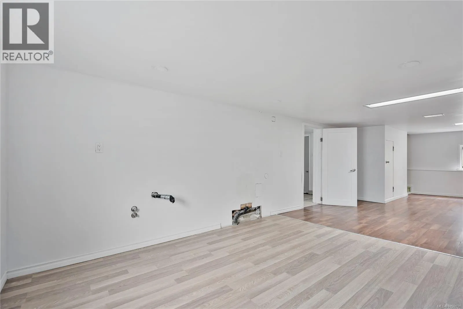 552 Davida Ave