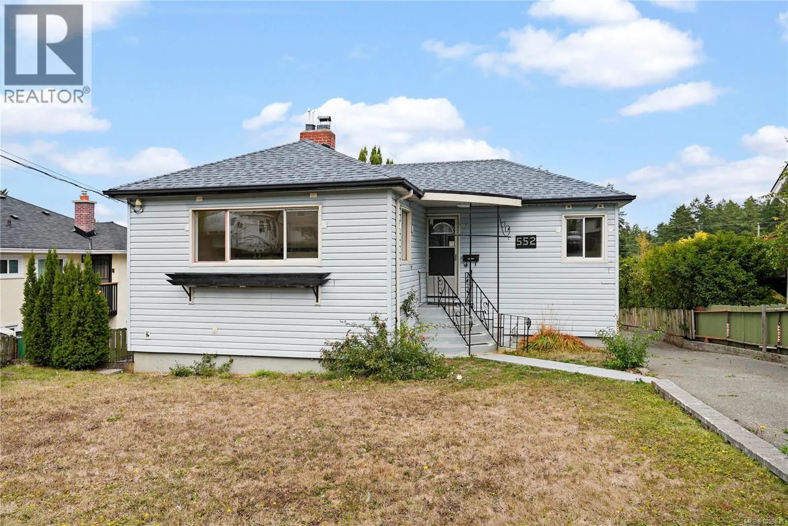552 Davida Ave