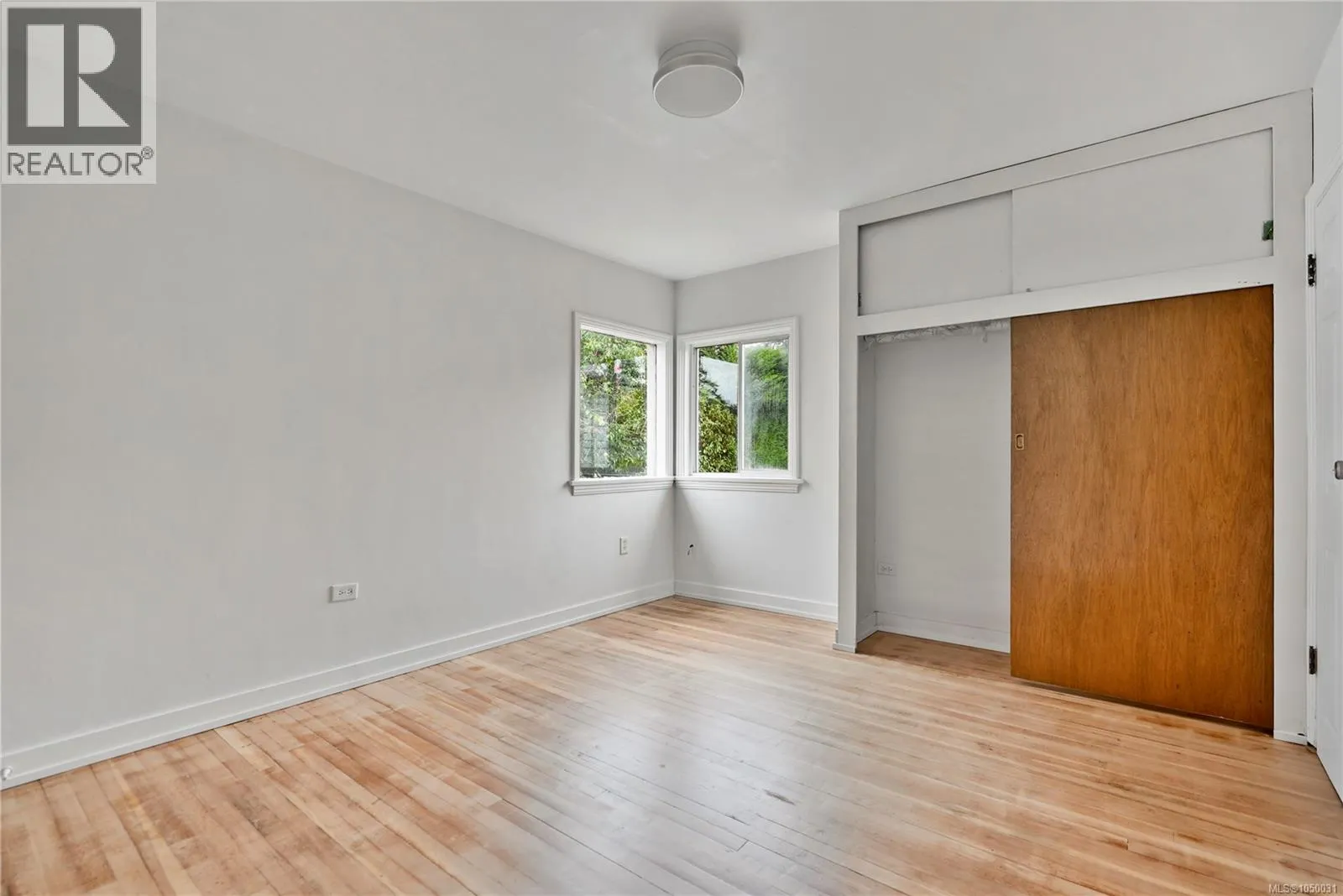 552 Davida Ave