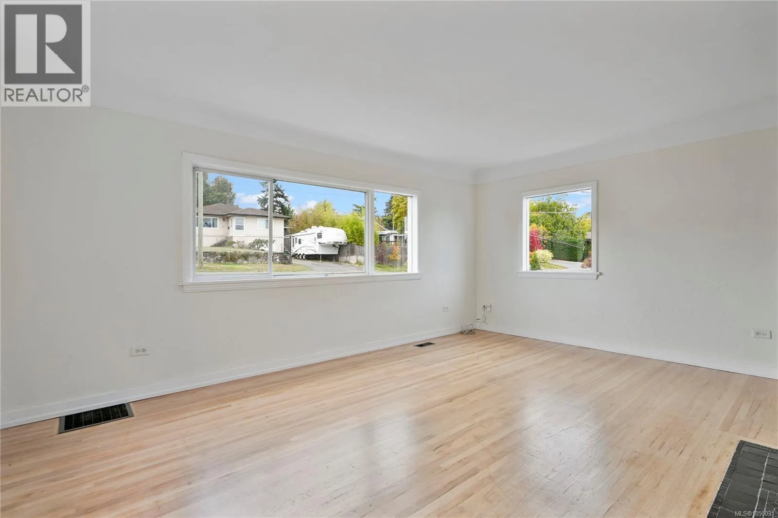 552 Davida Ave
