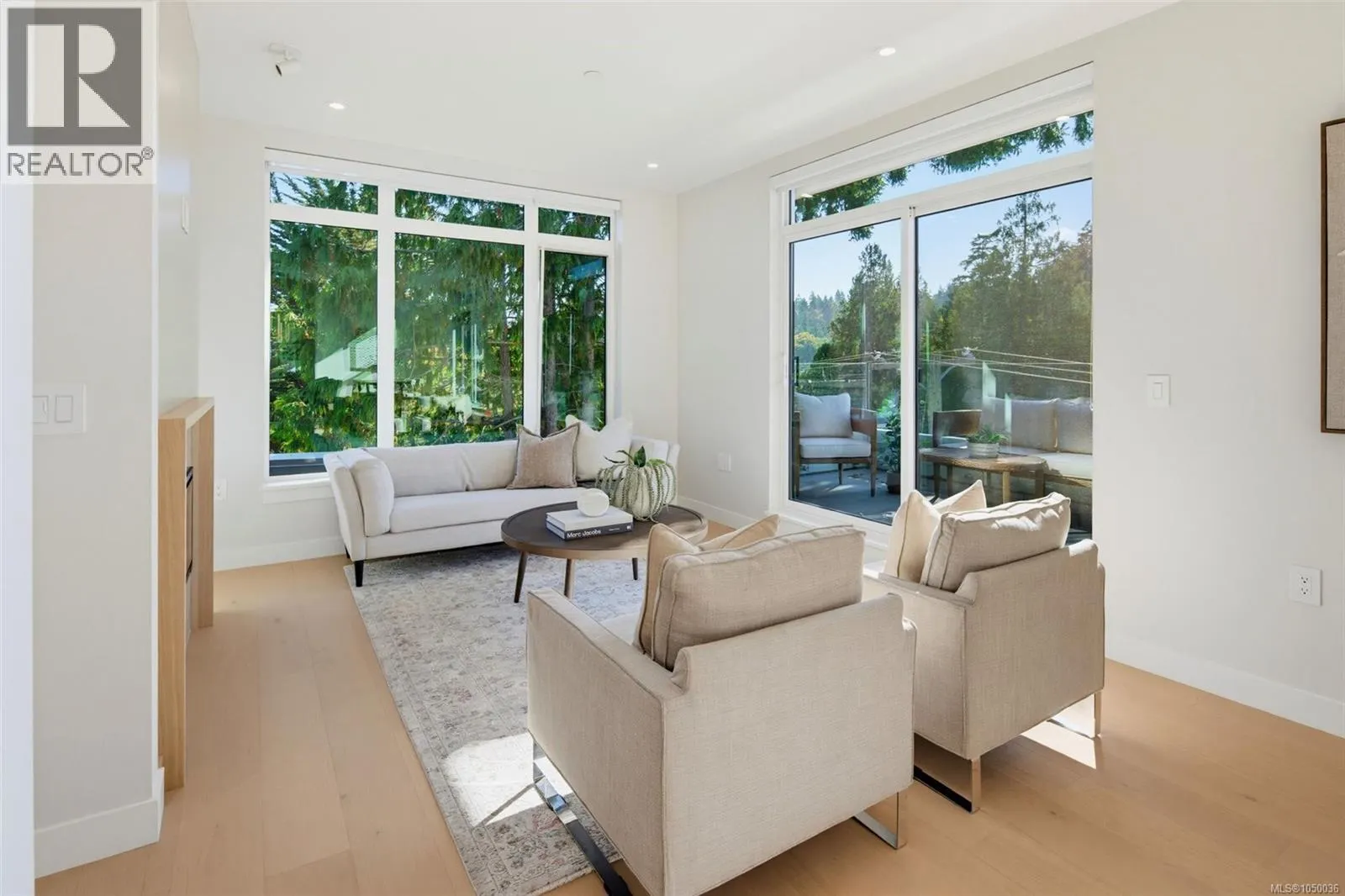 PH 402 5229 Cordova Bay Rd