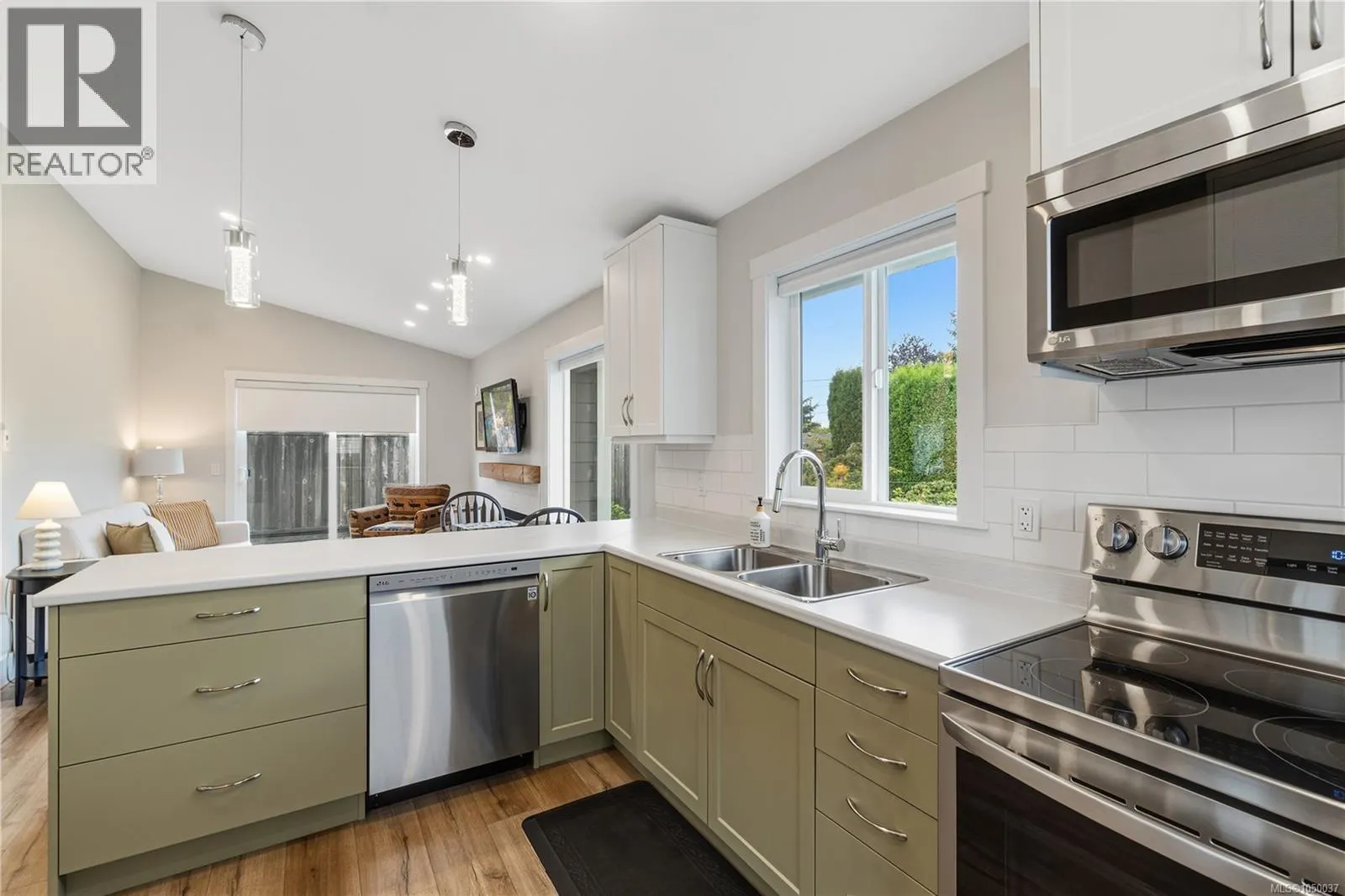 1 Sylvan Cres