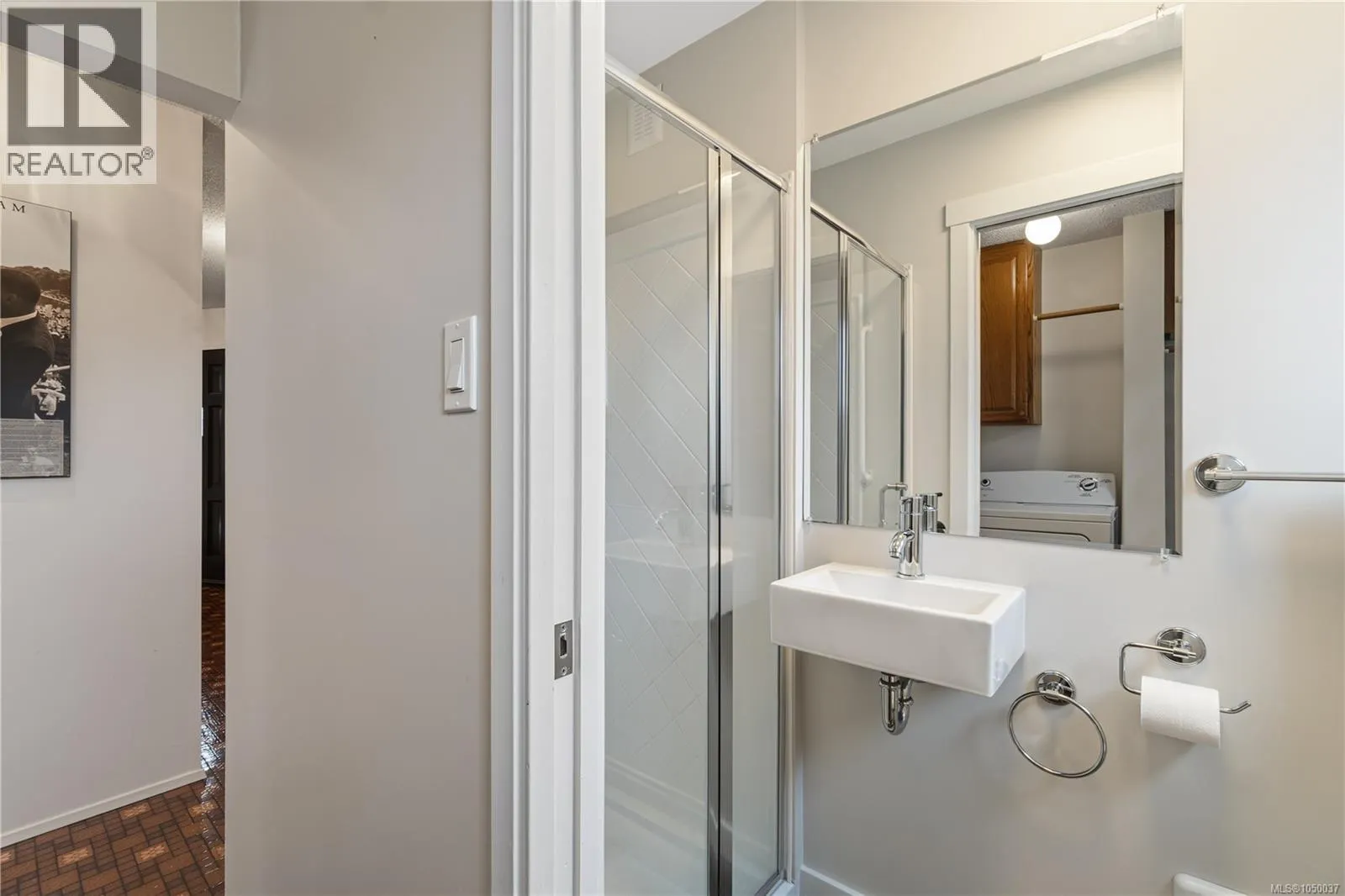 1 Sylvan Cres