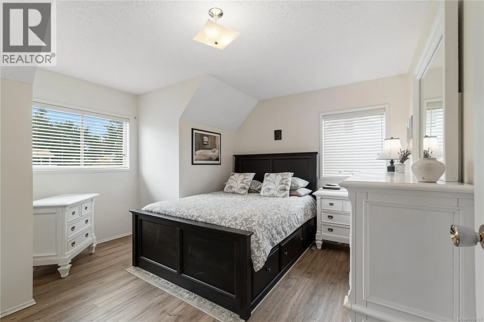 1 Sylvan Cres