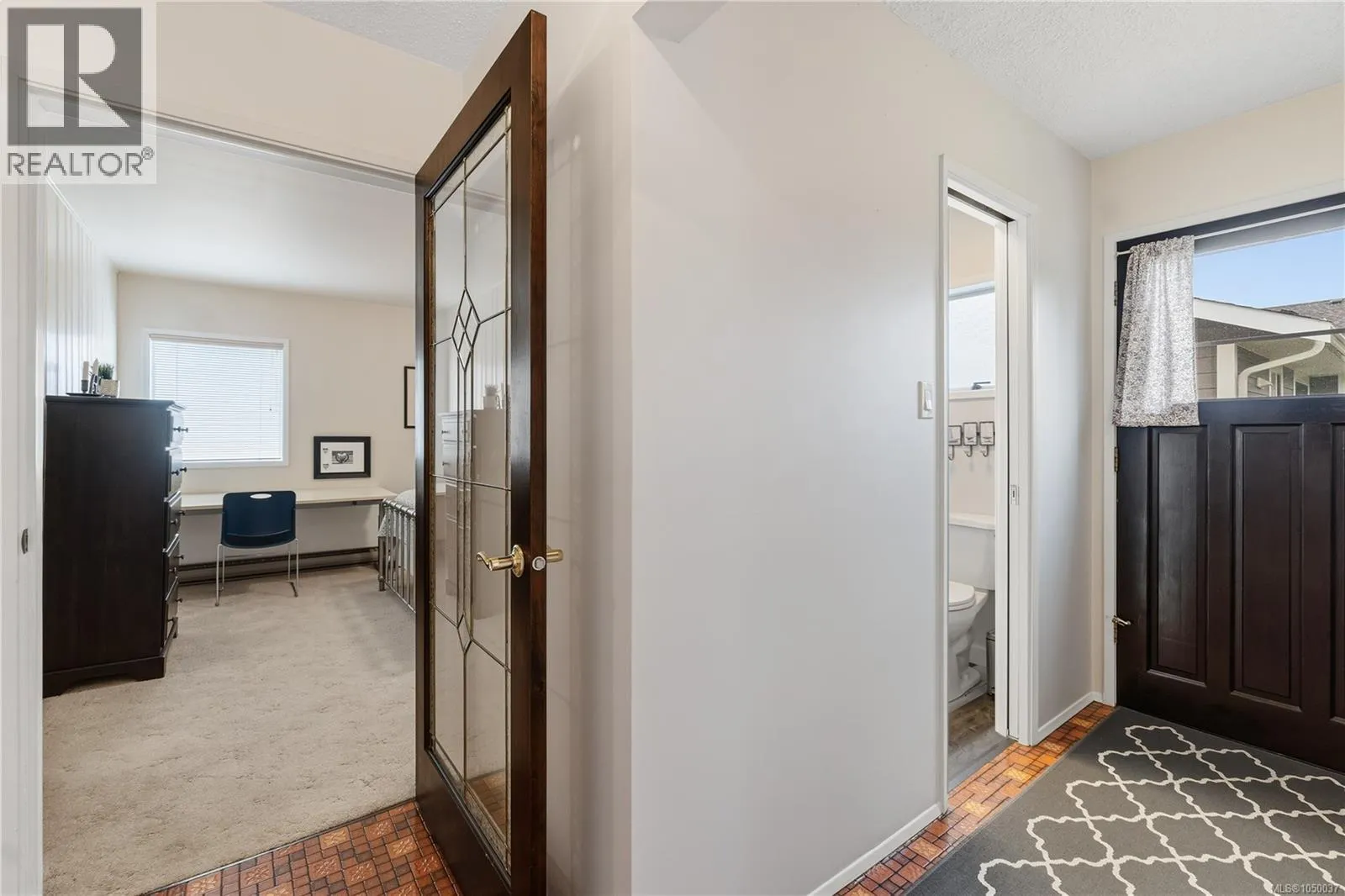 1 Sylvan Cres