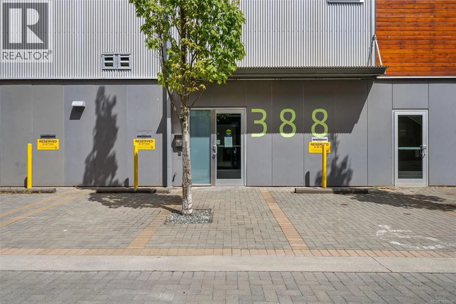 300-305 388 Harbour Rd