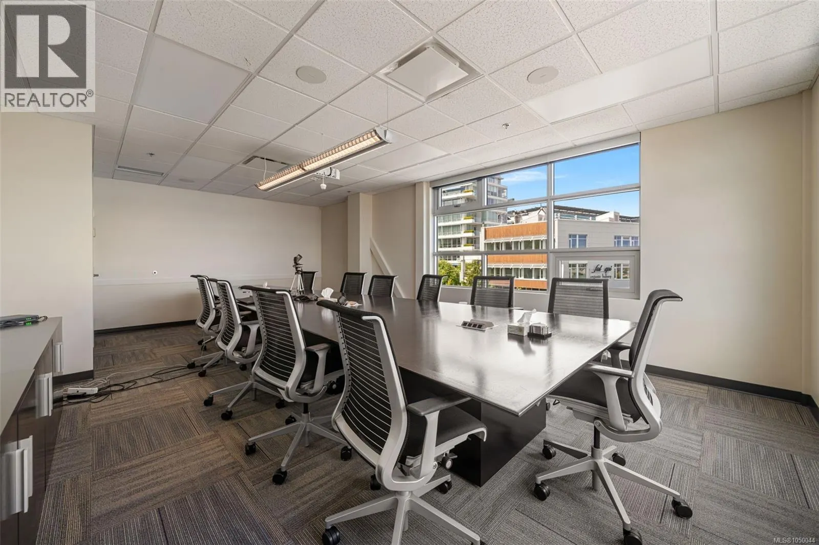 300-305 388 Harbour Rd