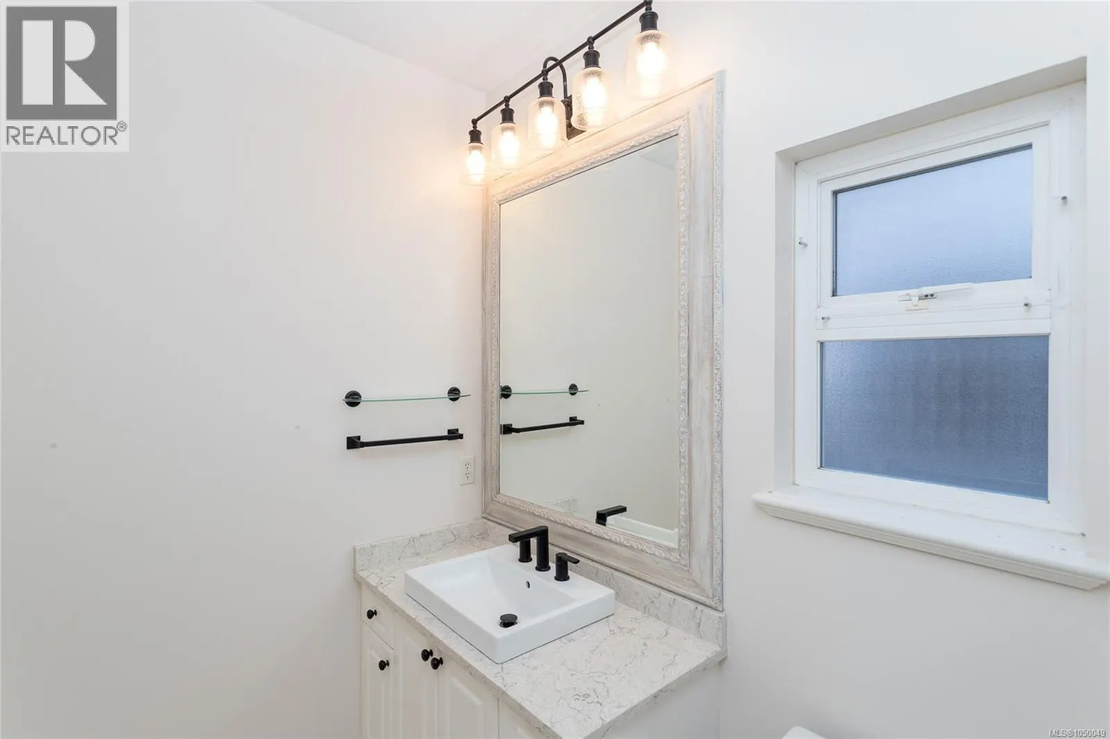 7968 Polo Park Cres