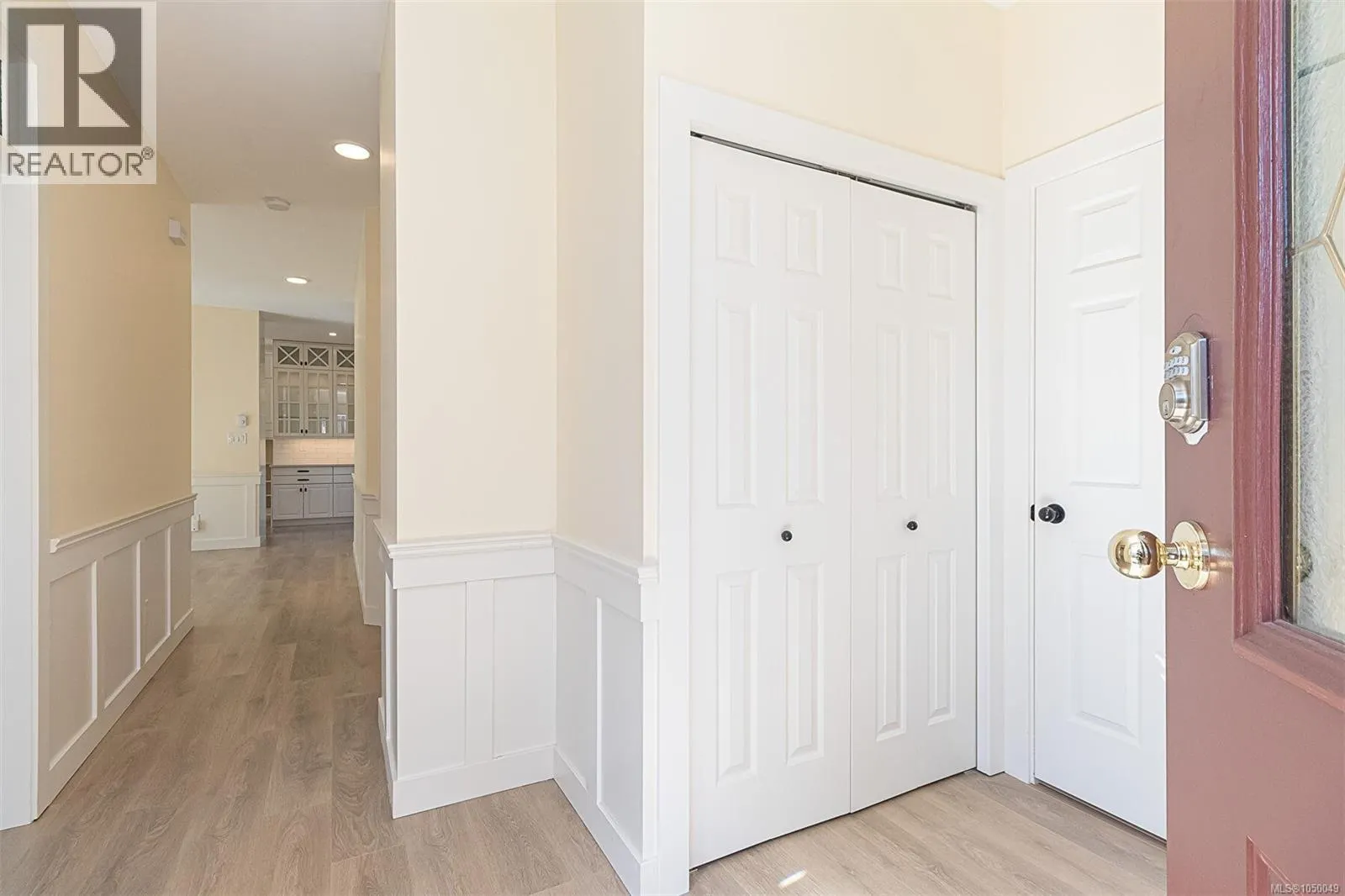 7968 Polo Park Cres