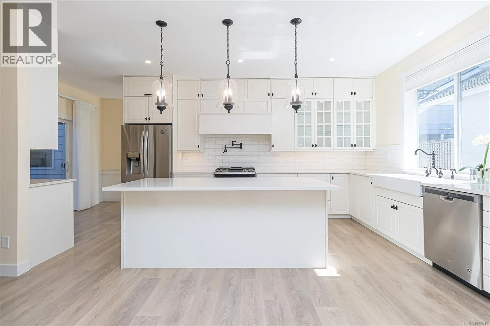 7968 Polo Park Cres