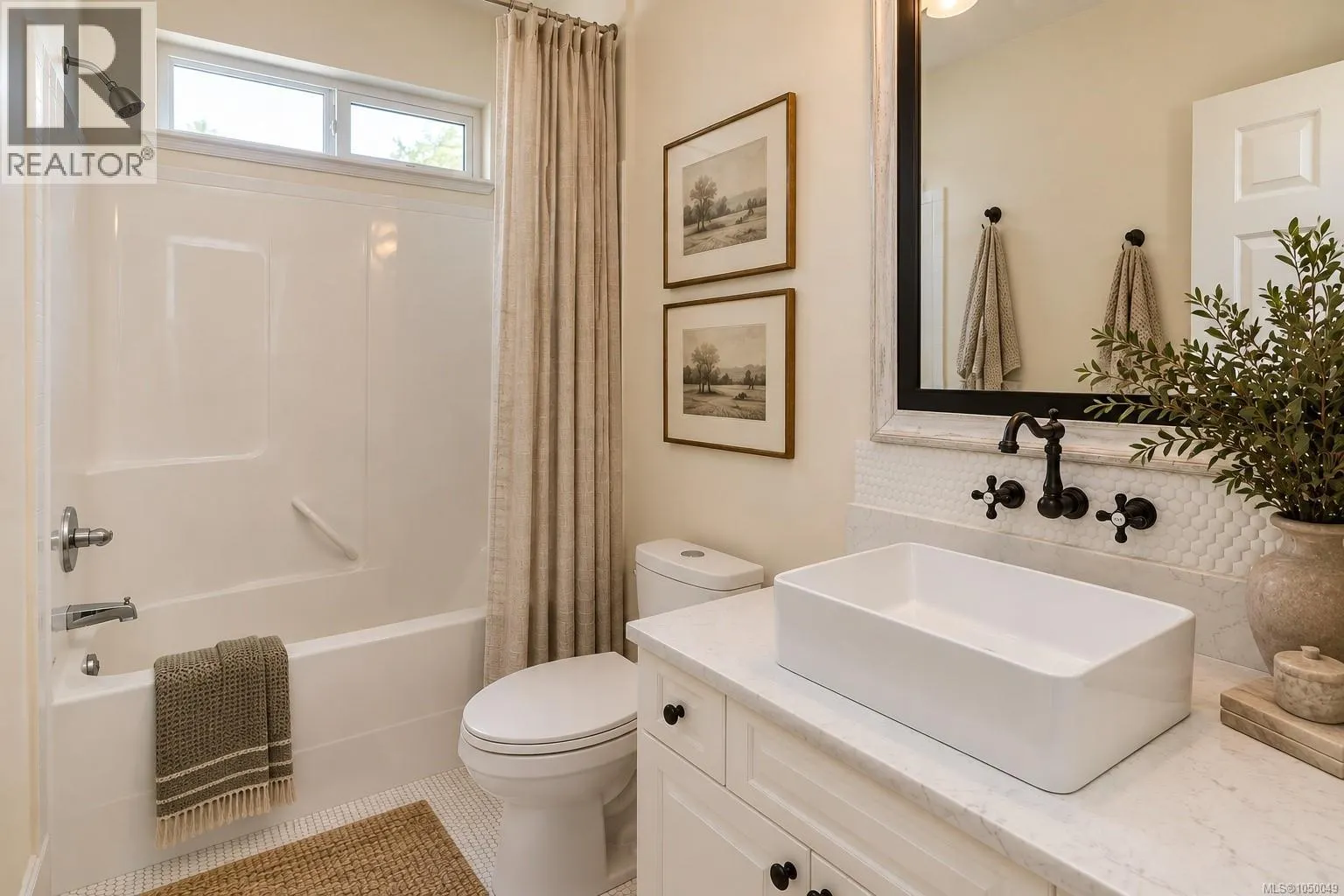 7968 Polo Park Cres