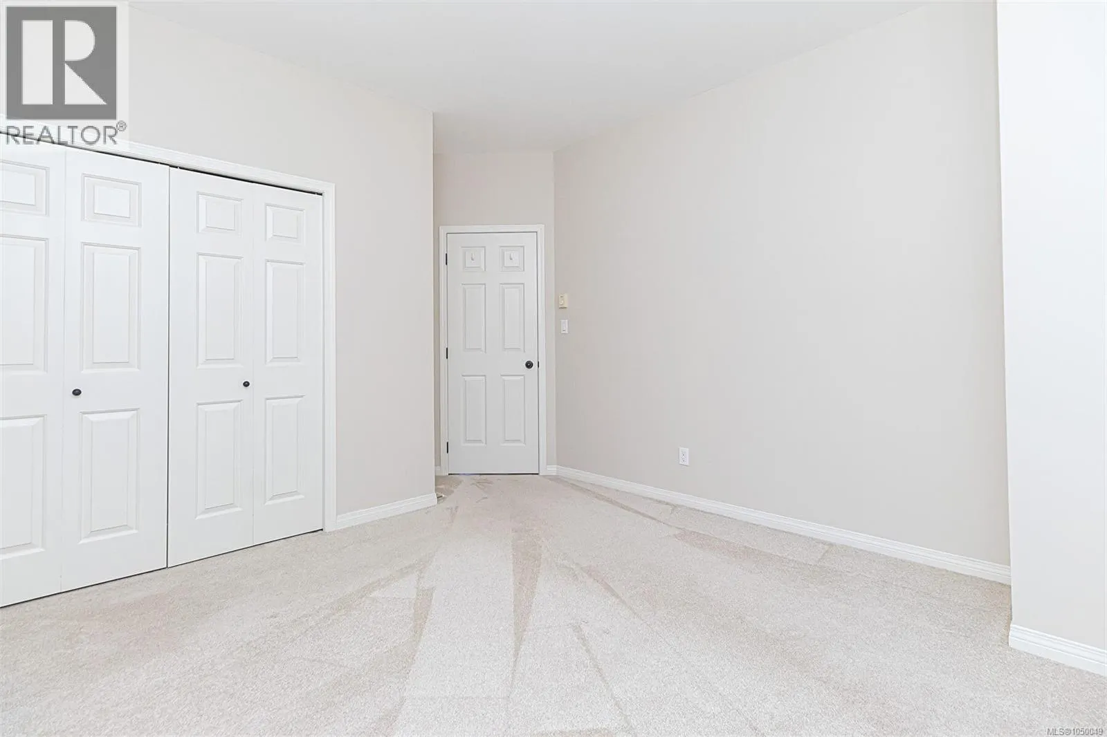 7968 Polo Park Cres