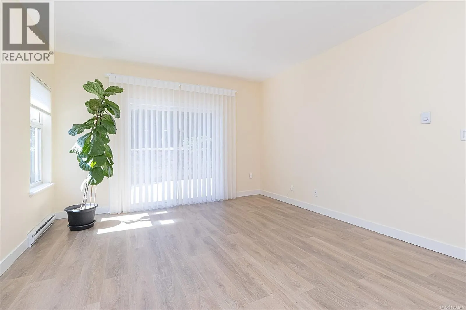 7968 Polo Park Cres