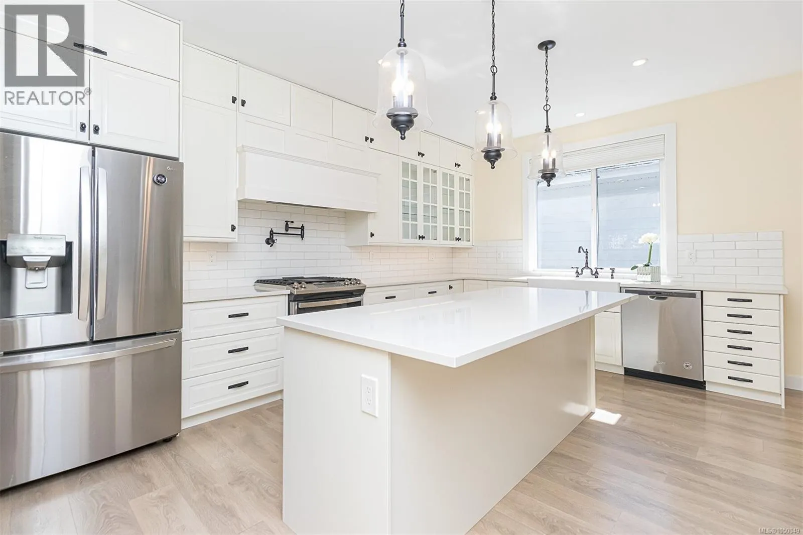 7968 Polo Park Cres