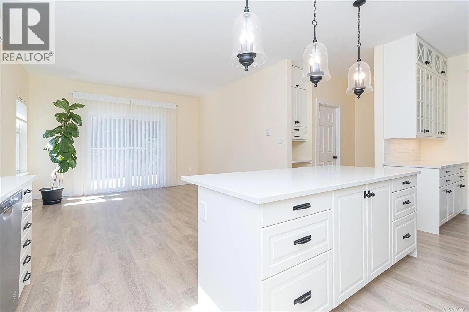 7968 Polo Park Cres